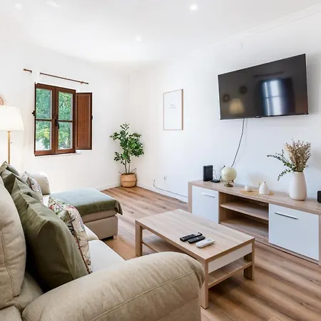 Sweet & Bright 3 Bdr Flat With Terrace By Lovelystay *