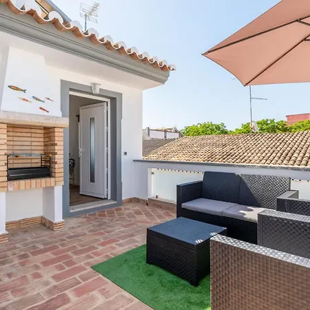 Sweet & Bright 3 Bdr Flat With Terrace By Lovelystay