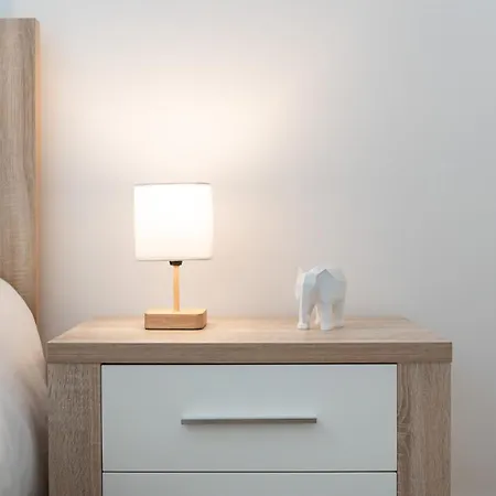 Sweet & Bright 3 Bdr Flat With Terrace By Lovelystay 아파트 롤레
