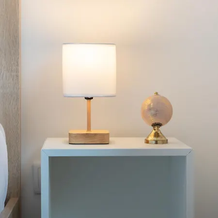 Sweet & Bright 3 Bdr Flat With Terrace By Lovelystay * 롤레