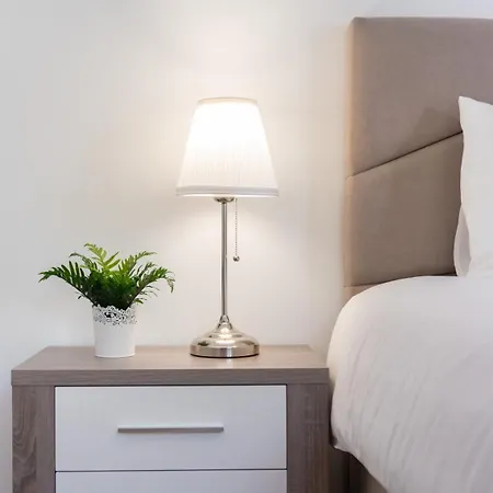 아파트 Sweet & Bright 3 Bdr Flat With Terrace By Lovelystay