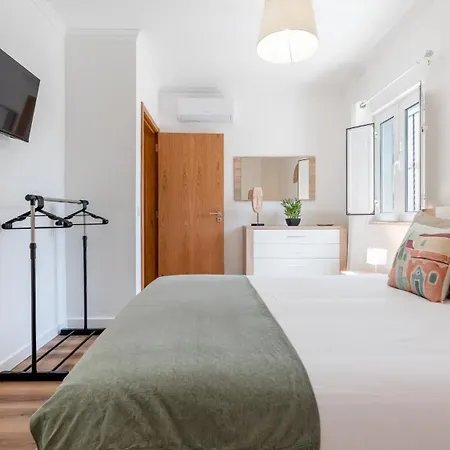 Sweet & Bright 3 Bdr Flat With Terrace By Lovelystay Apartamento